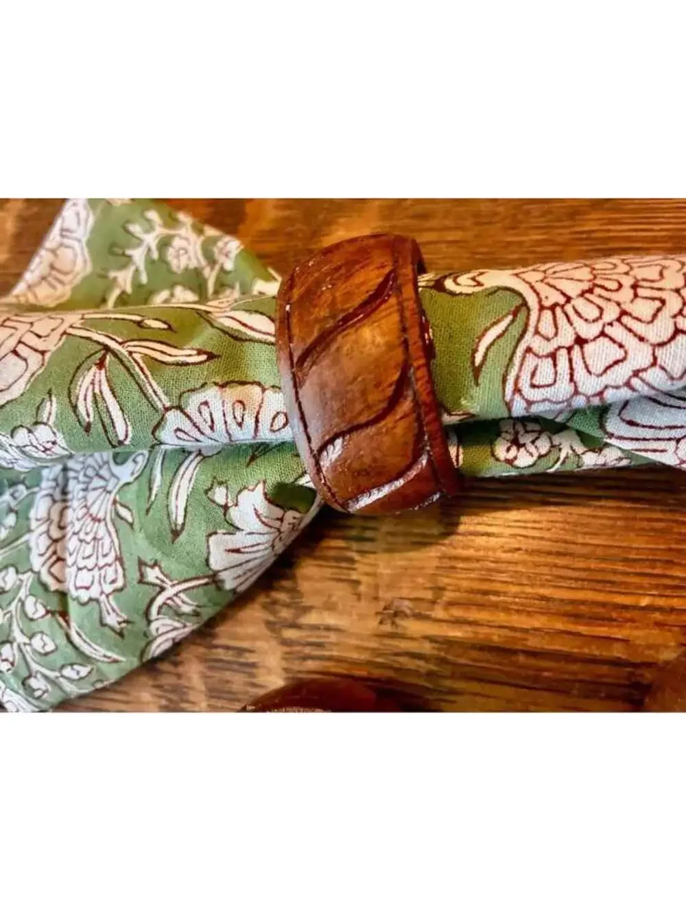 Vintage wood napkin rings (set of 4)
